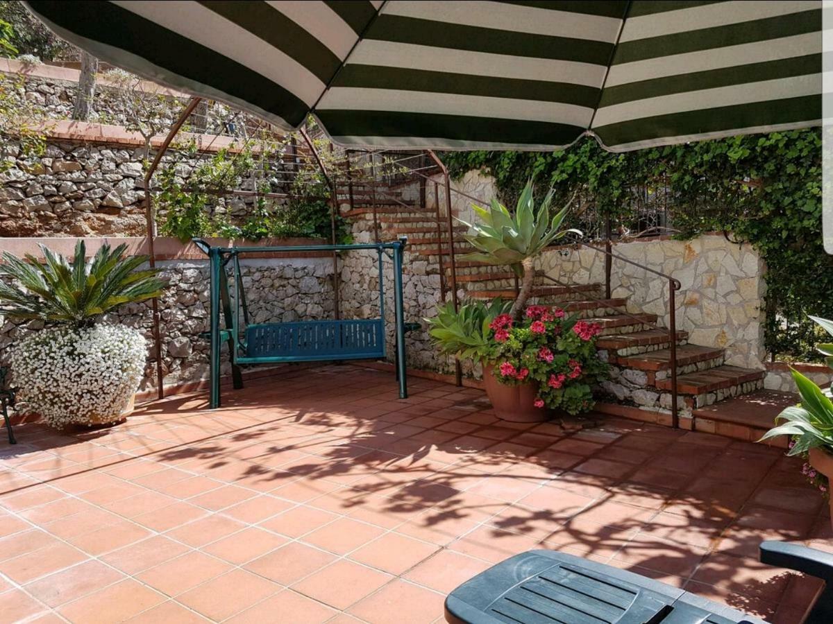 Villa Del Golfo Urio With Swimming Pool Shared By The Two Apartments Santa Flavia Exterior foto