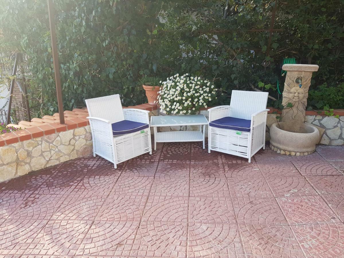Villa Del Golfo Urio With Swimming Pool Shared By The Two Apartments Santa Flavia Exterior foto