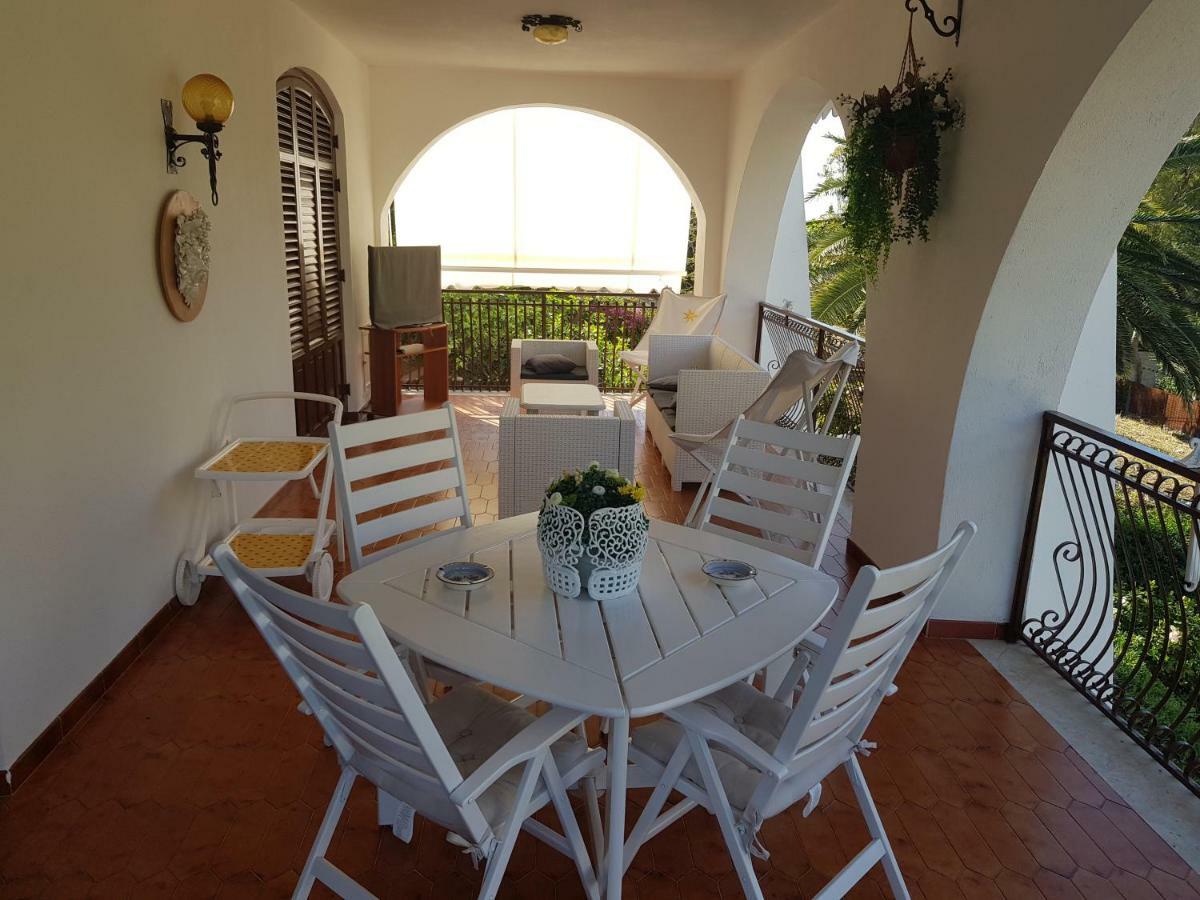 Villa Del Golfo Urio With Swimming Pool Shared By The Two Apartments Santa Flavia Exterior foto