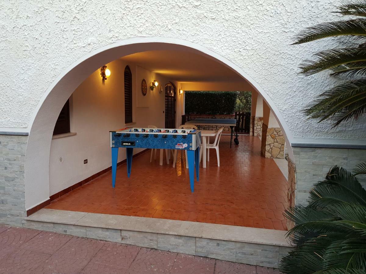 Villa Del Golfo Urio With Swimming Pool Shared By The Two Apartments Santa Flavia Exterior foto